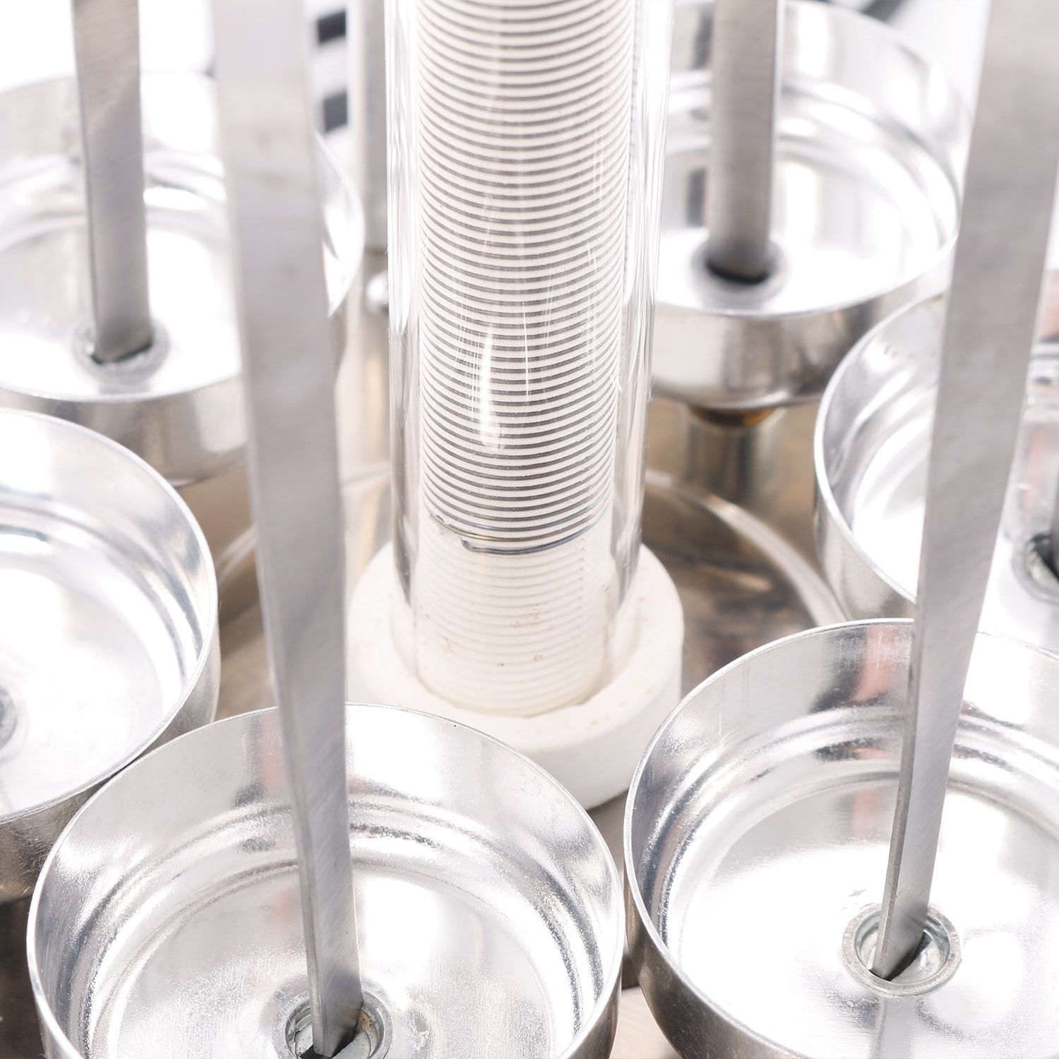 BEM Neo Tischgrill, Schaschlikgrill als Standgrill und Elektrogrill inkl. 12 Spieße